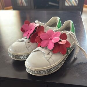 Gucci girls sneakers size 32